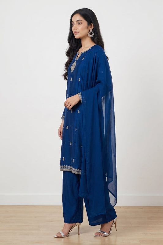 Azure Bloom – 3-Piece Suit